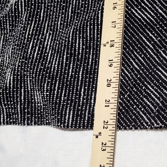 Banana Republic Striped Pencil Skirt size 6 - Picture 4 of 6